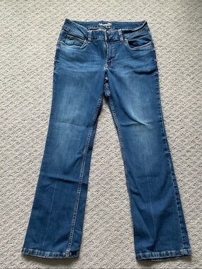 Wrangler Women's Flare Jeans in Blue Wash 0564